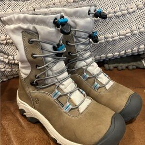 Keen Wilma Lace Snow Boot